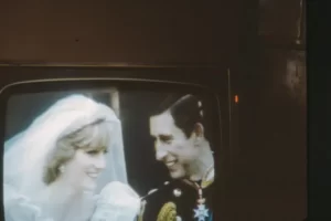 A picture of prince charles and princess diana from the 1980's monarchy