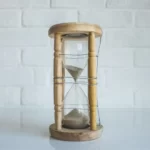 A sand timer late modernity