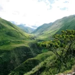 view from a highway in everyday life in ecuador