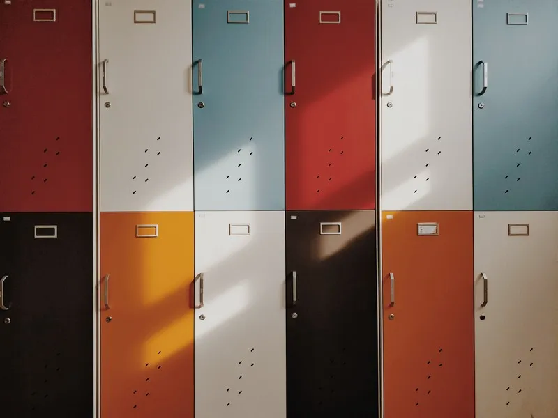 2 rows of american style, coloured school lockers
