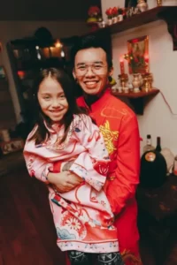 A chinese father and daughter family