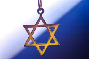 A star of david pendant necklace