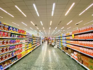 A bland supermarket aisle