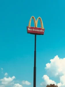 A mcdonalds advertising mast.