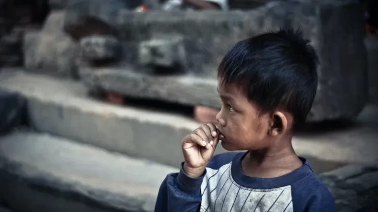 A young child living in poverty