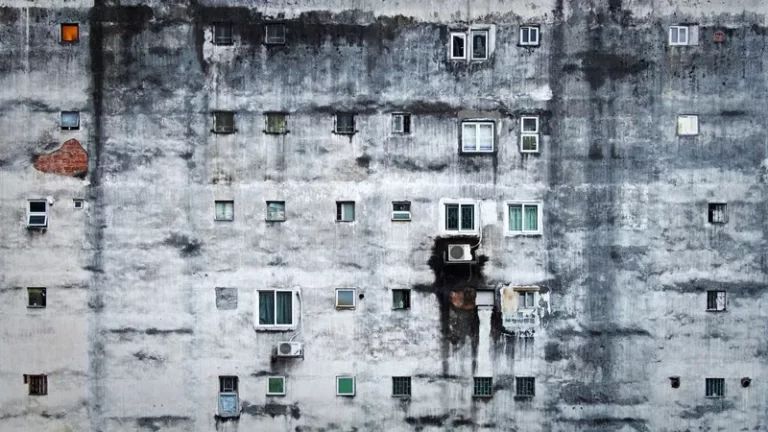 A stigmatised slum housing complex